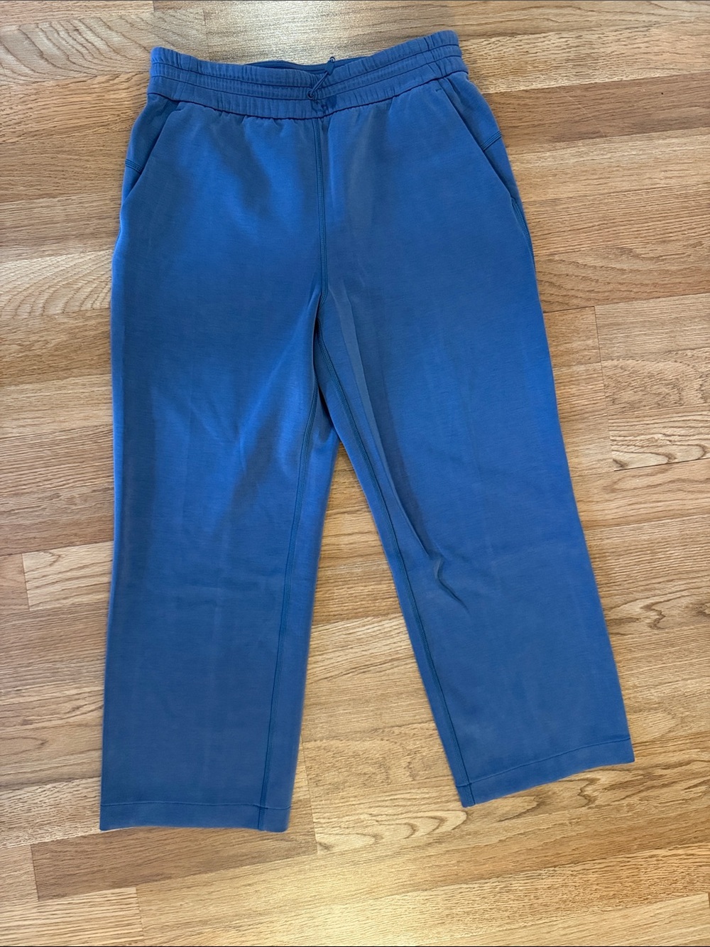 LULULEMON SOFTSTREME CROP
